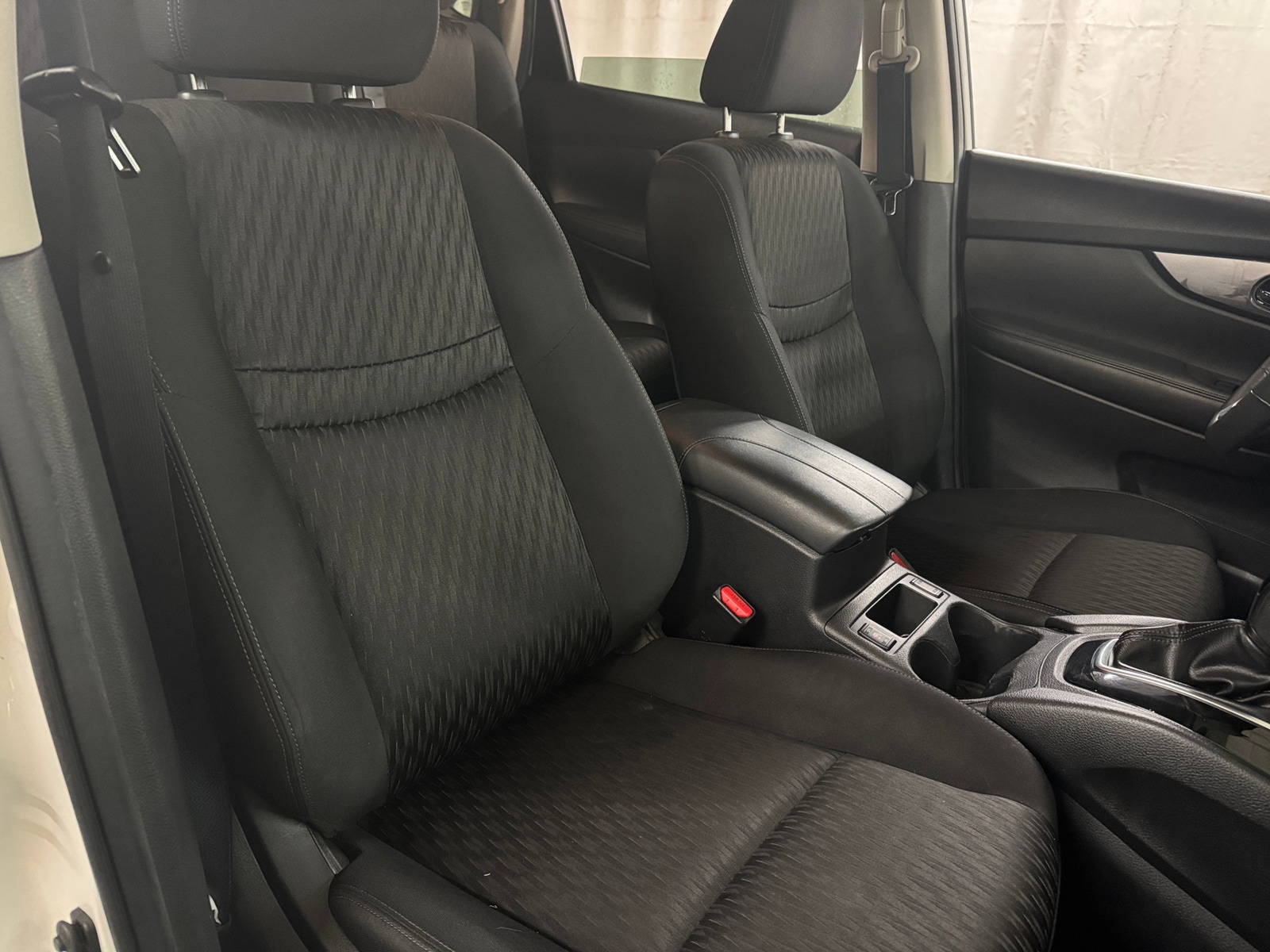 Thumbnail: 2017 Nissan Rogue - 2