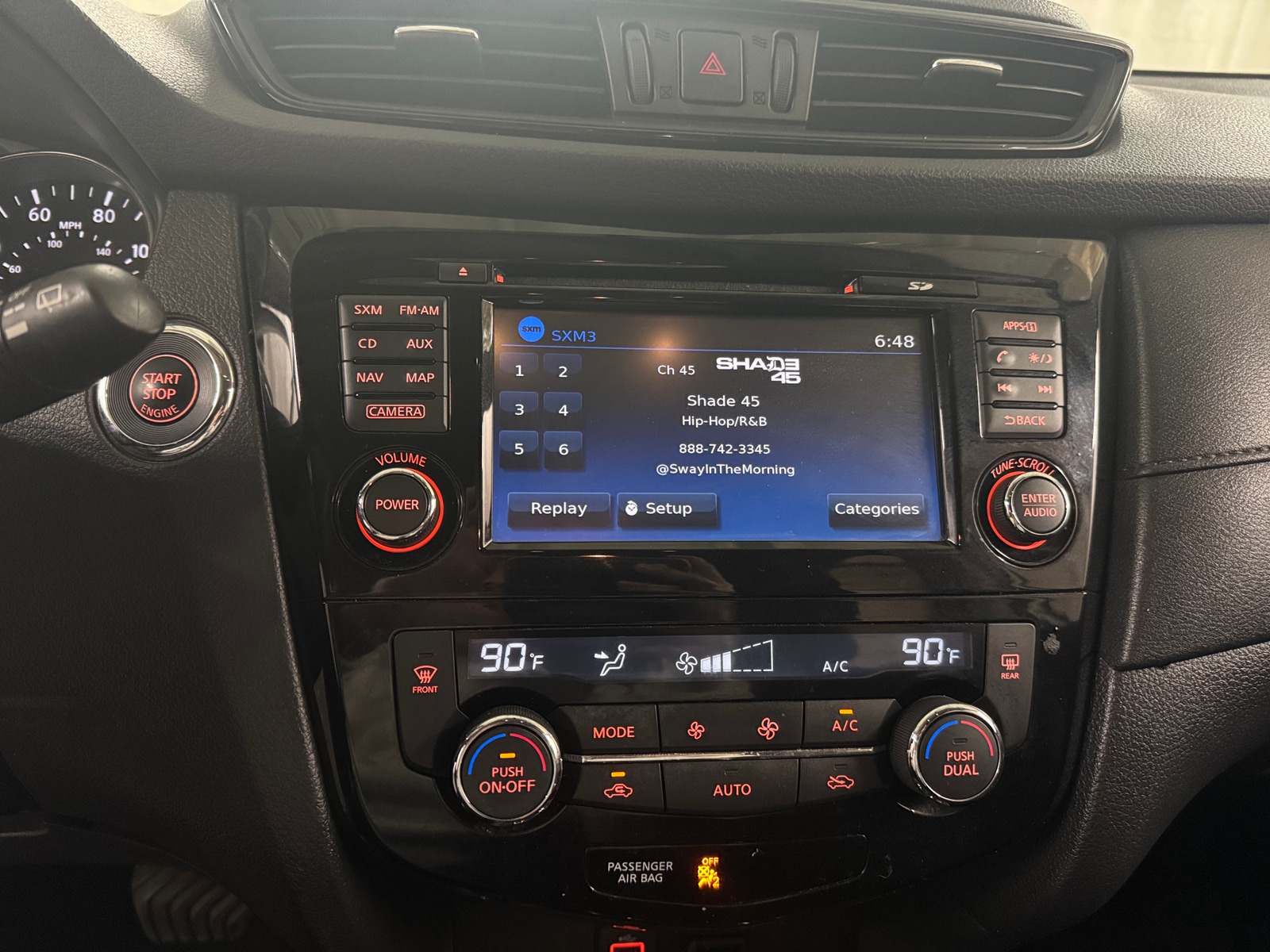 Thumbnail: 2017 Nissan Rogue - 4