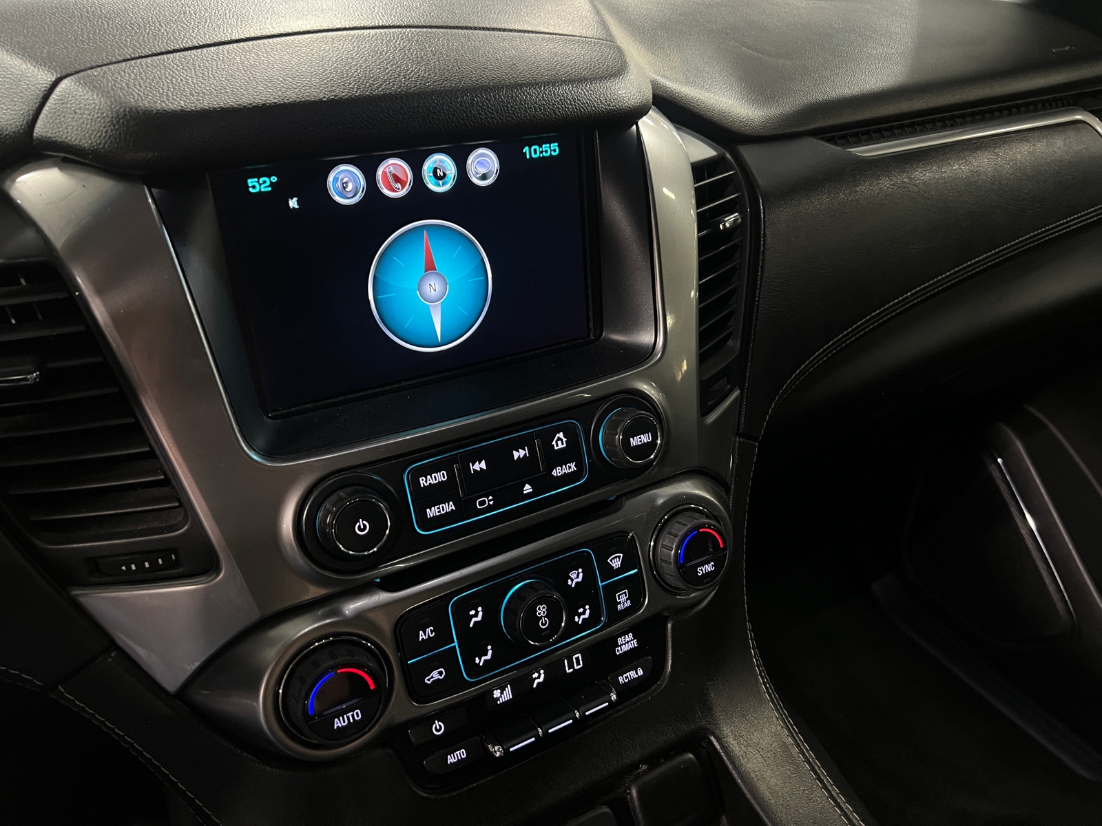 Thumbnail: 2018 Chevrolet Suburban - 4