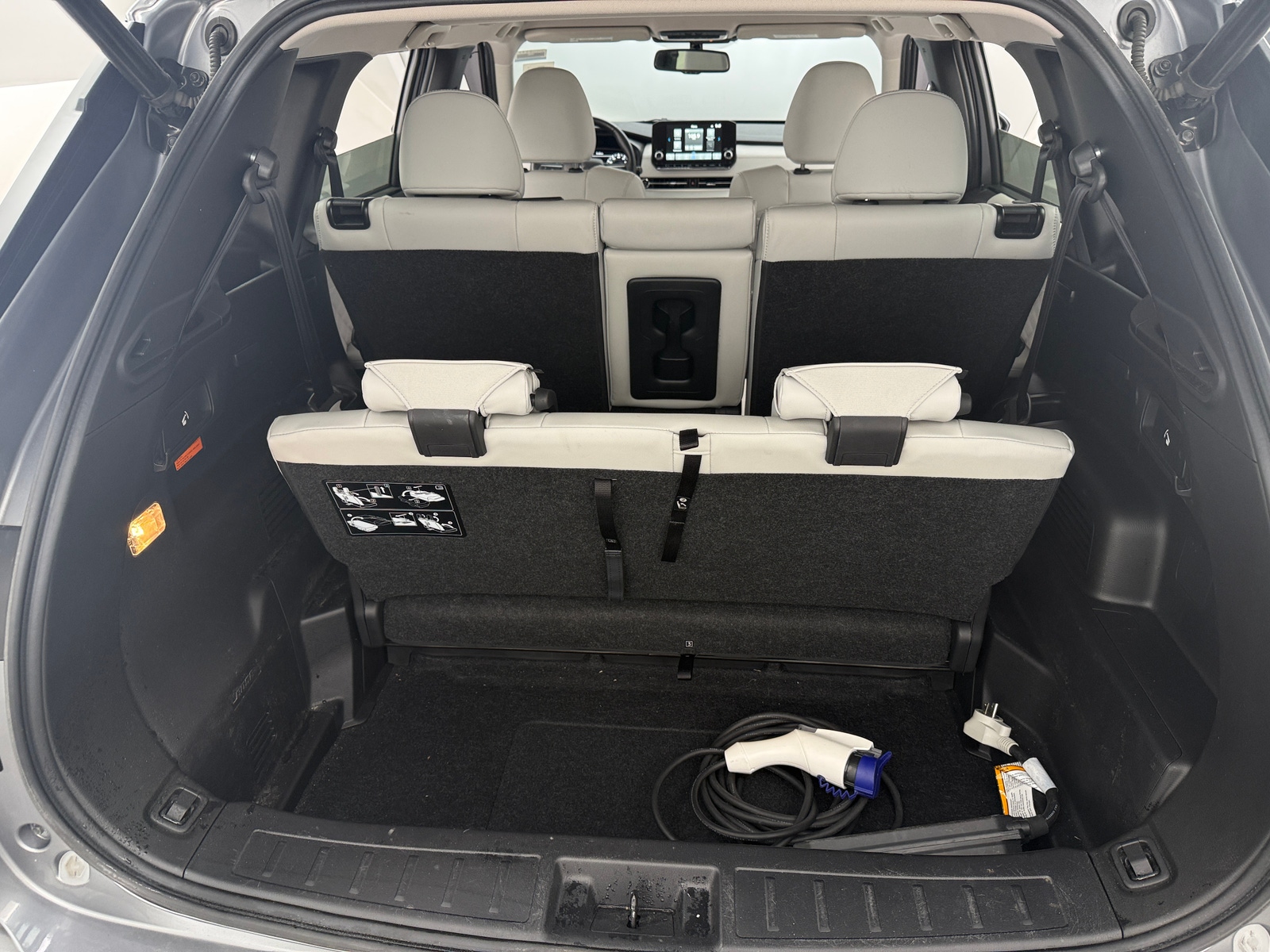 Thumbnail: 2023 Mitsubishi Outlander - 6