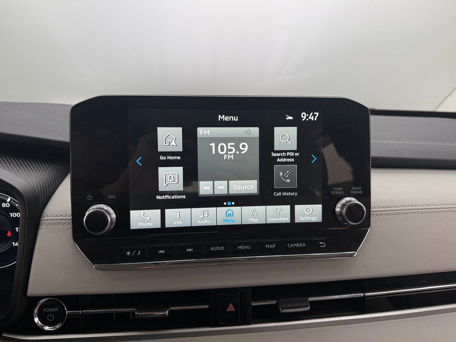 Thumbnail: 2023 Mitsubishi Outlander - 3