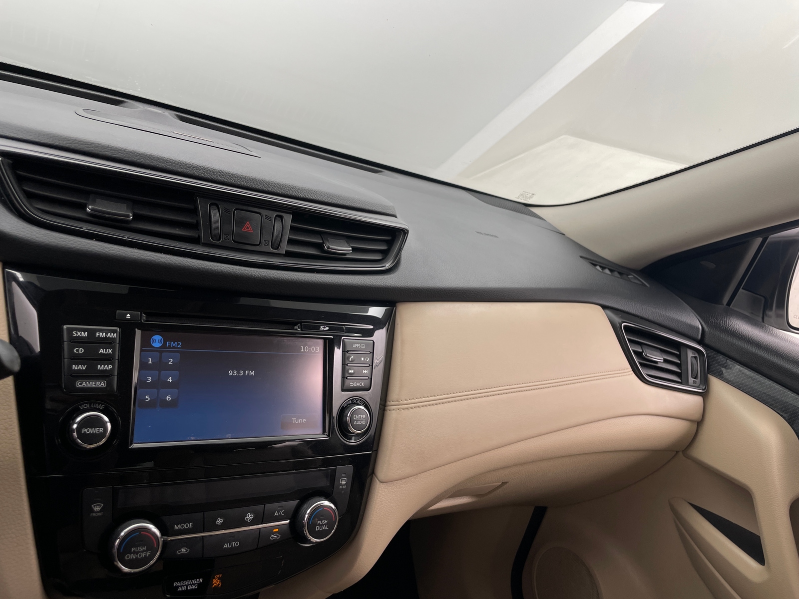 Thumbnail: 2017 Nissan Rogue - 3