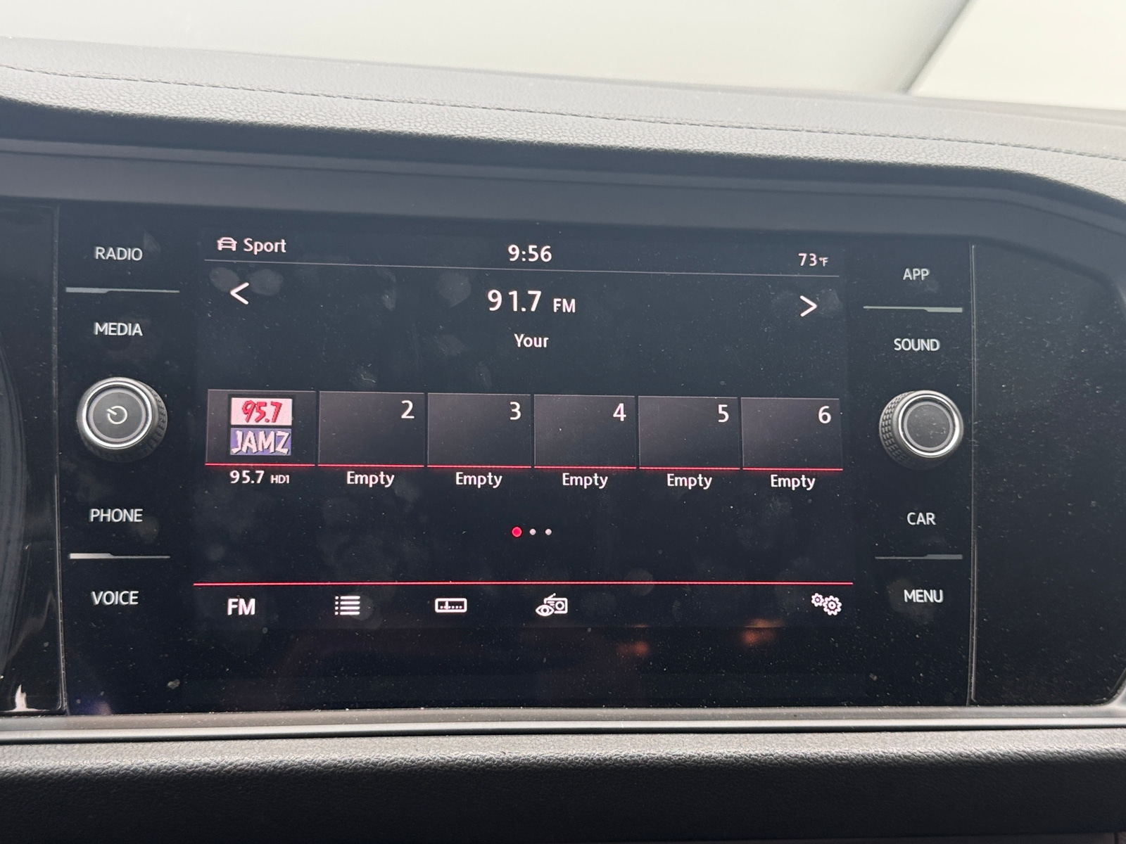 Thumbnail: 2019 Volkswagen Jetta - 3