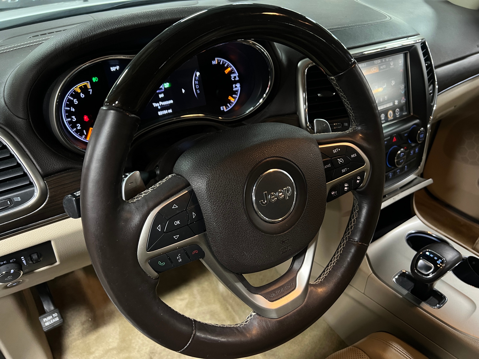 Thumbnail: 2015 Jeep Grand Cherokee - 4