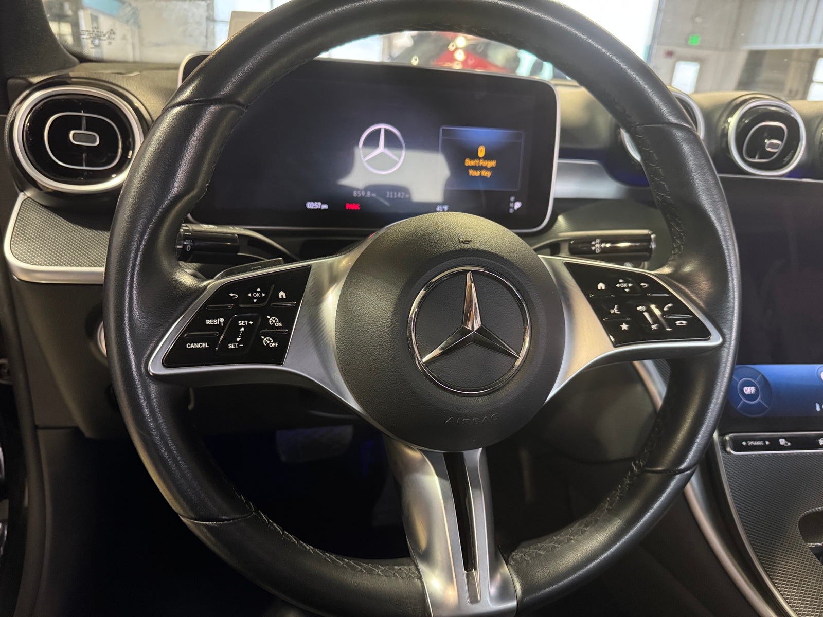 Thumbnail: 2024 Mercedes-Benz C-Class - 4