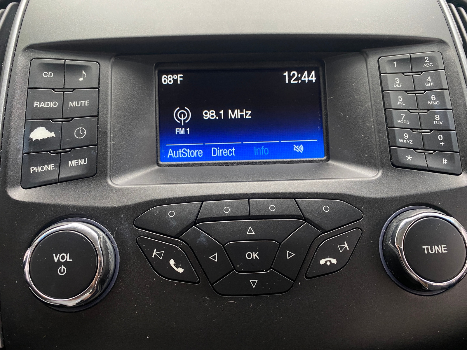 Thumbnail: 2015 Ford Edge - 4