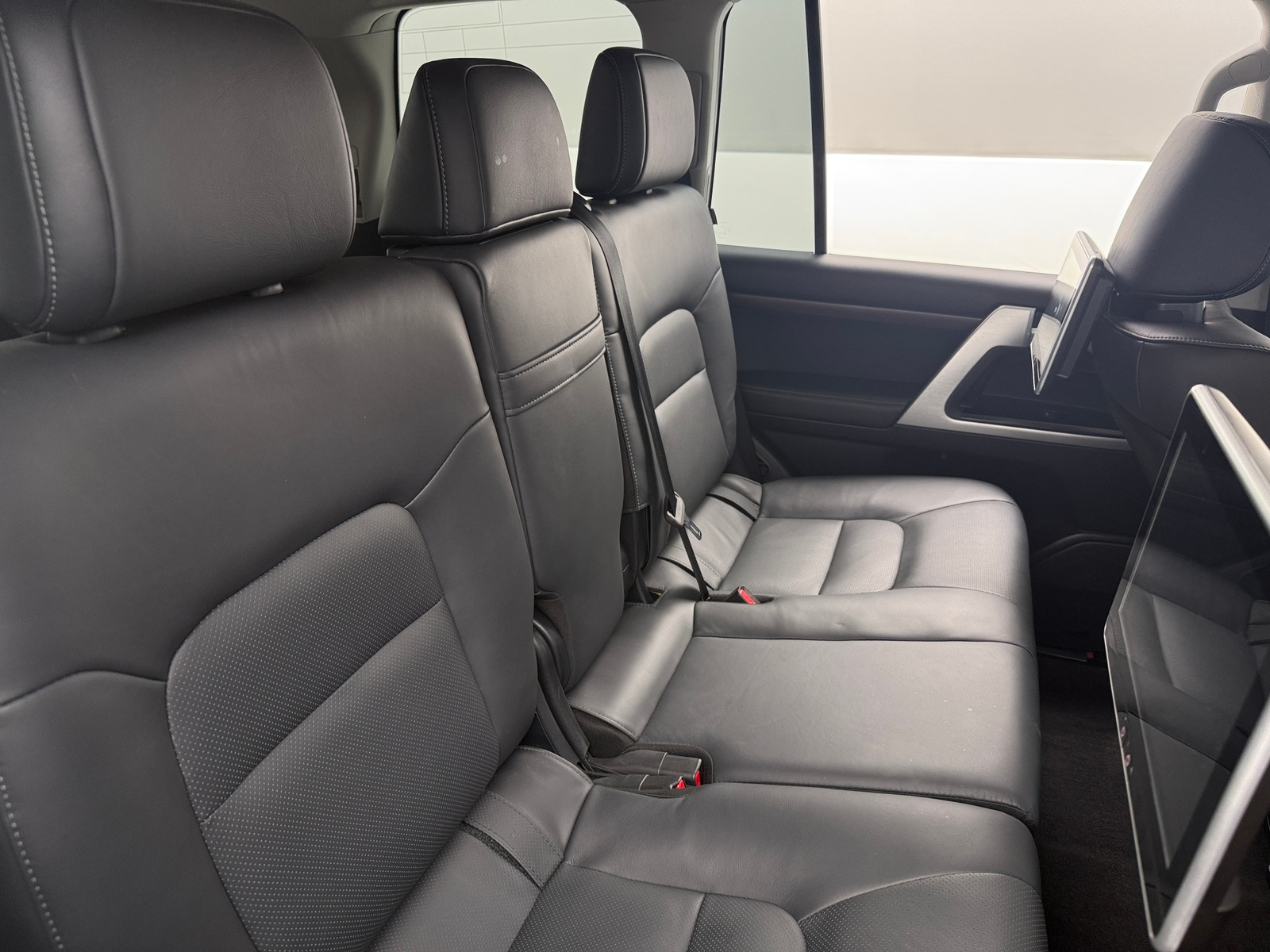 Thumbnail: 2020 Toyota Land Cruiser - 5