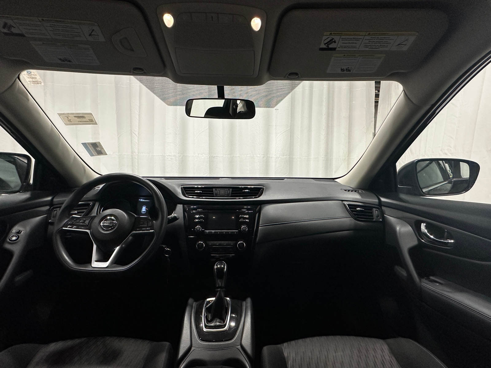 Thumbnail: 2017 Nissan Rogue - 3