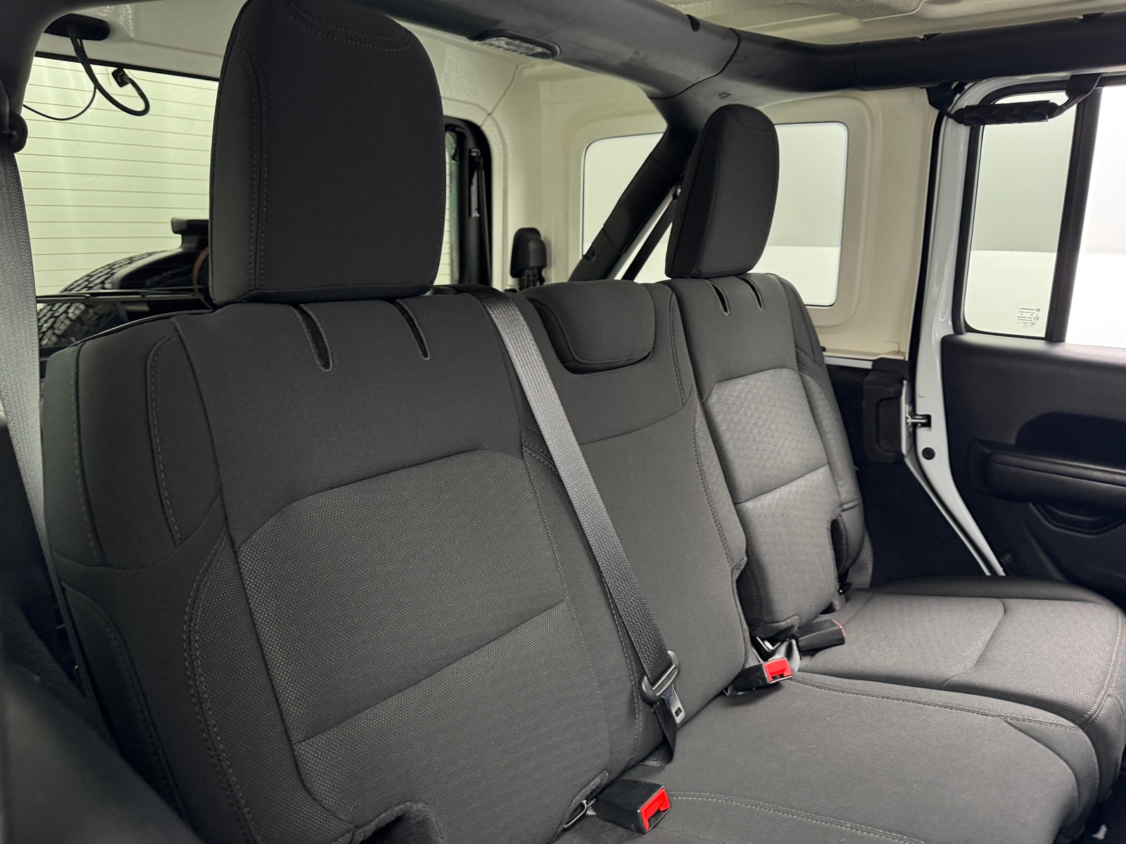 Thumbnail: 2019 Jeep Wrangler - 6