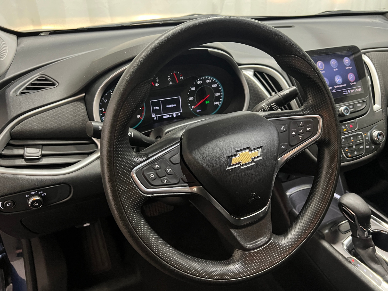 Thumbnail: 2022 Chevrolet Malibu - 5