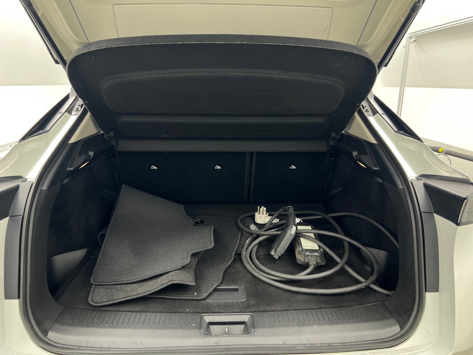 Thumbnail: 2023 Nissan Ariya - 6