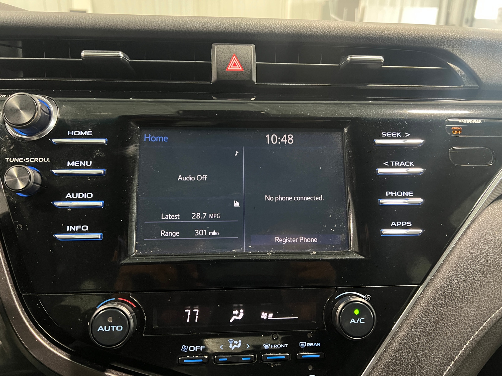 Thumbnail: 2018 Toyota Camry - 3