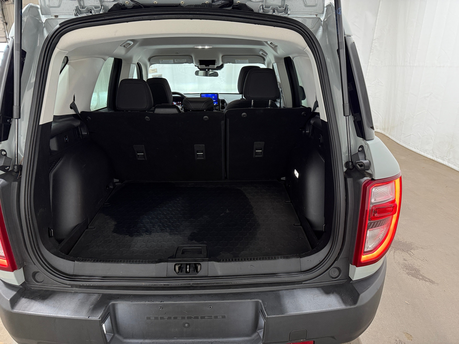 Thumbnail: 2022 Ford Bronco Sport - 7