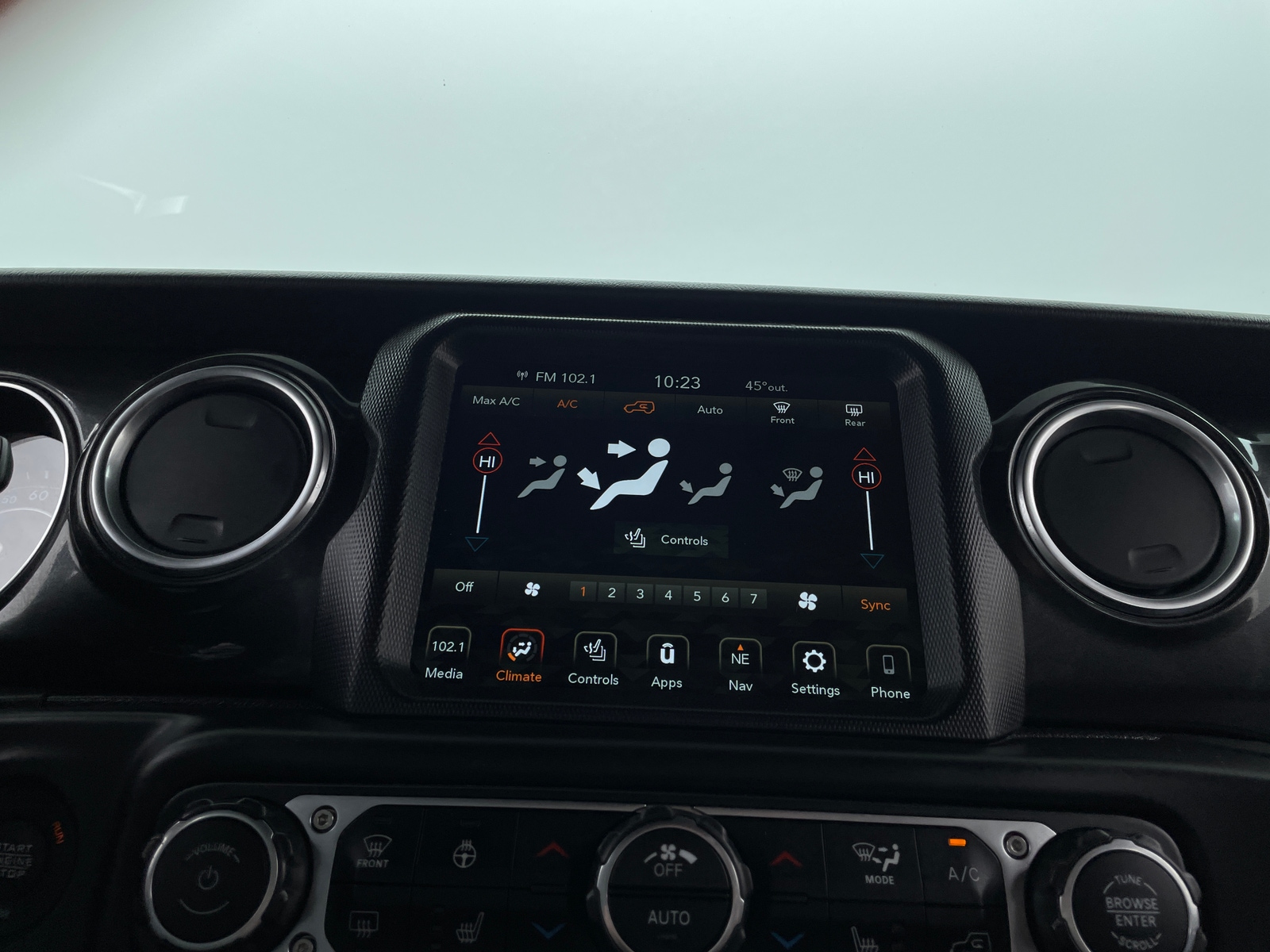 Thumbnail: 2020 Jeep Wrangler - 3