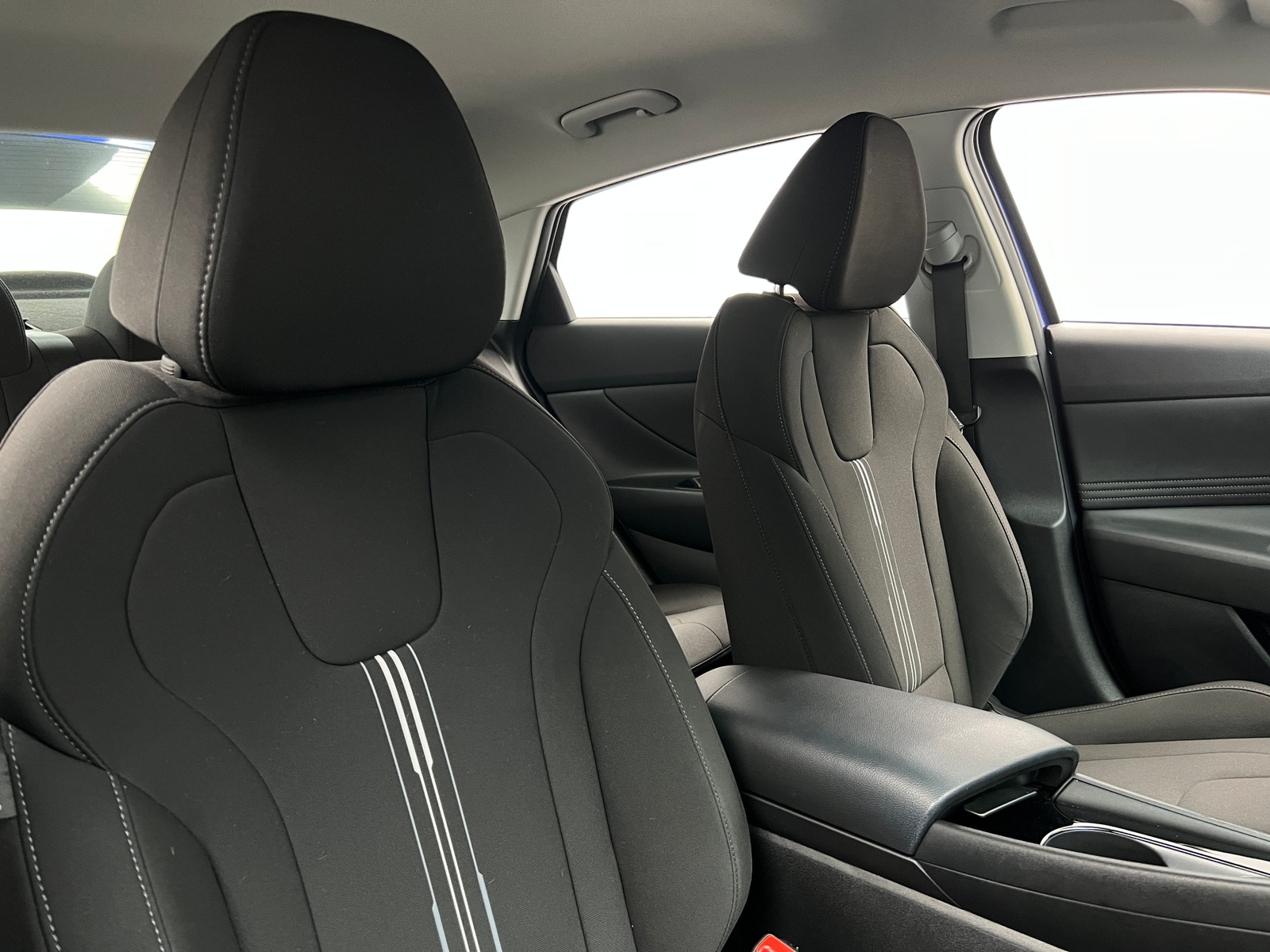 Thumbnail: 2023 Hyundai Elantra - 2