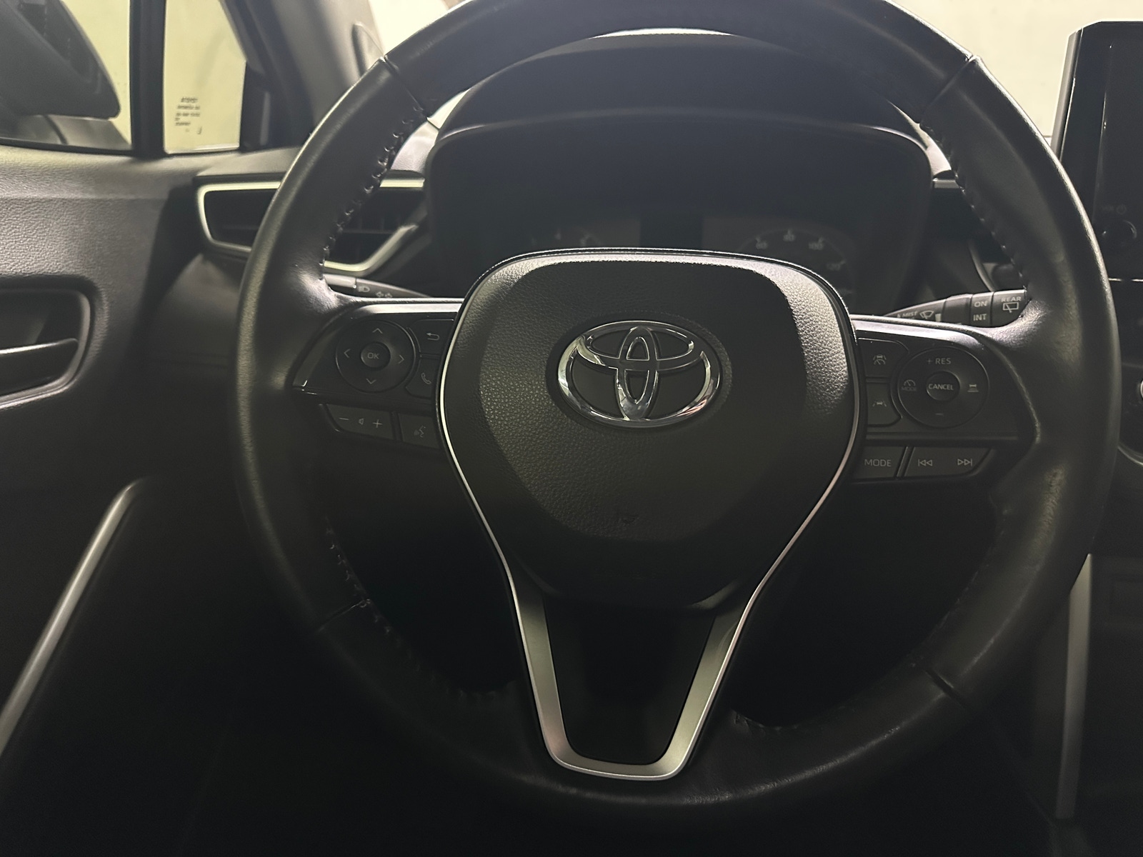 Thumbnail: 2023 Toyota Corolla Cross - 5