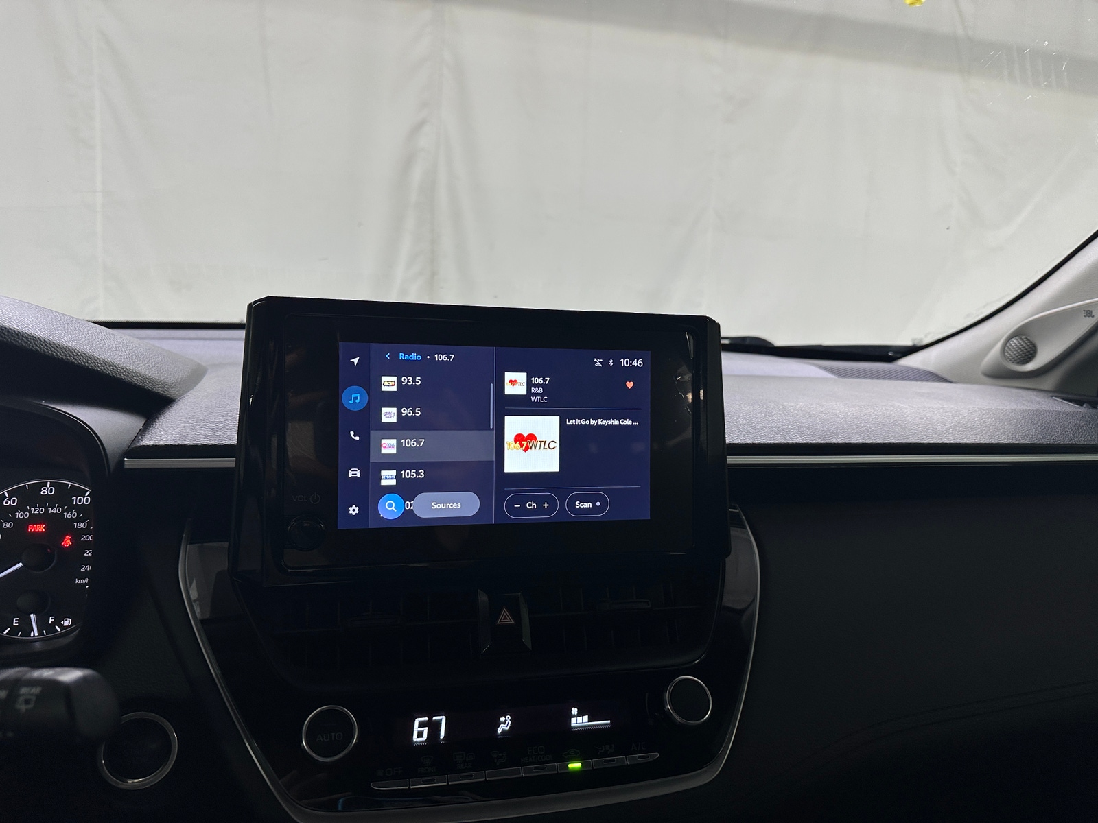 Thumbnail: 2023 Toyota Corolla Cross - 4