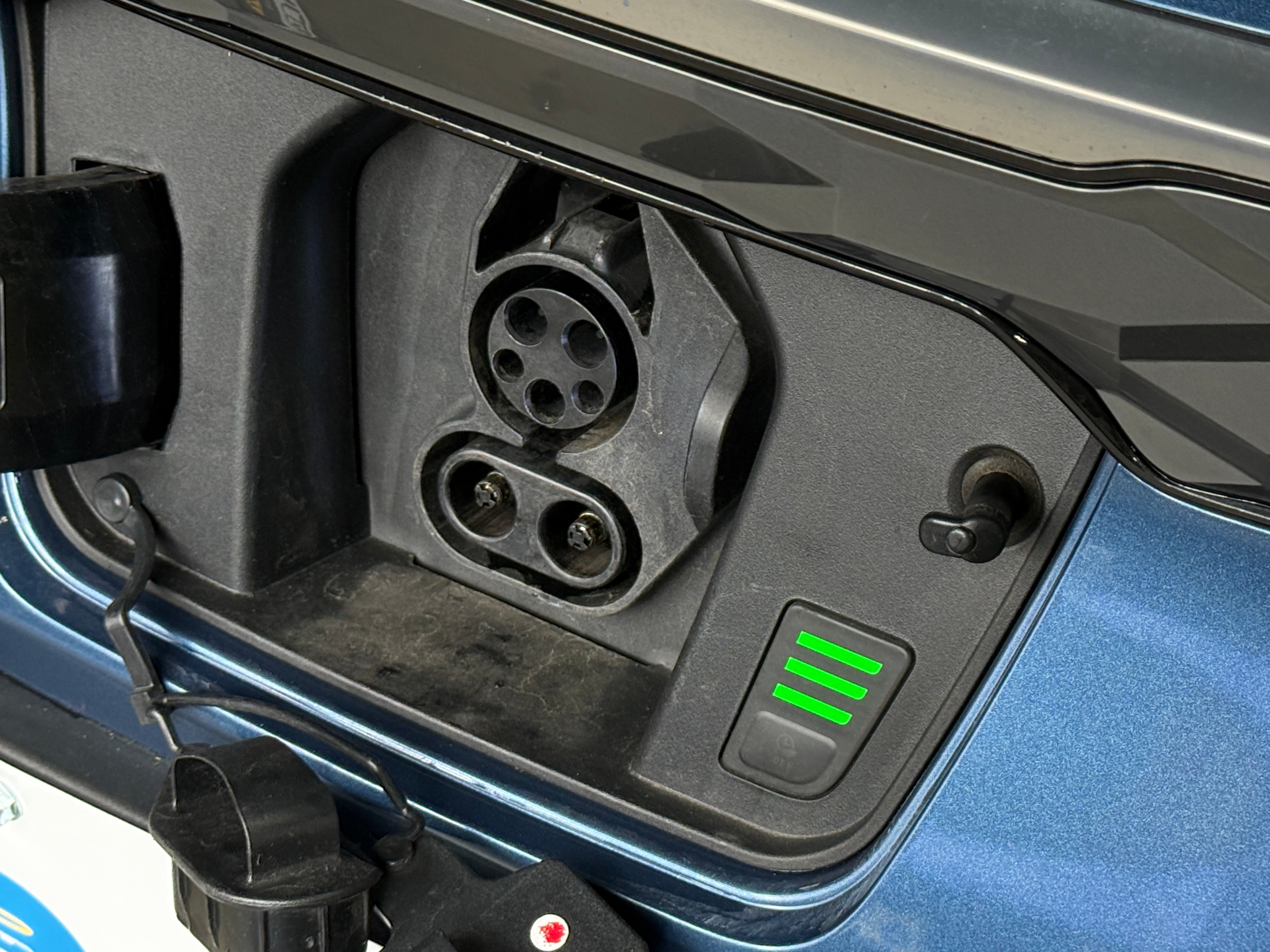 Used 2023 Kia Niro Wind with VIN KNDCR3L14P5061986 for sale in Oak Creek, WI