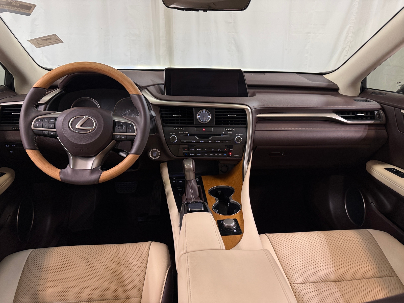 Thumbnail: 2017 Lexus RX - 2