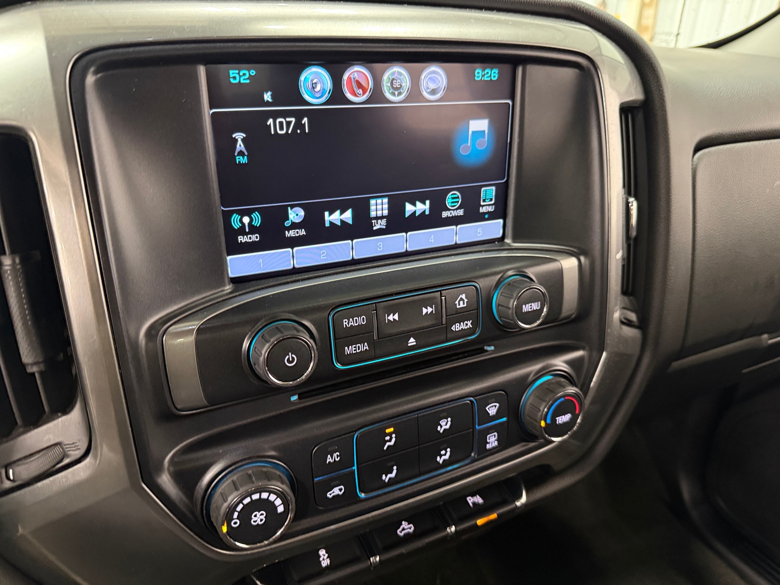 Thumbnail: 2017 Chevrolet Silverado 1500 - 4