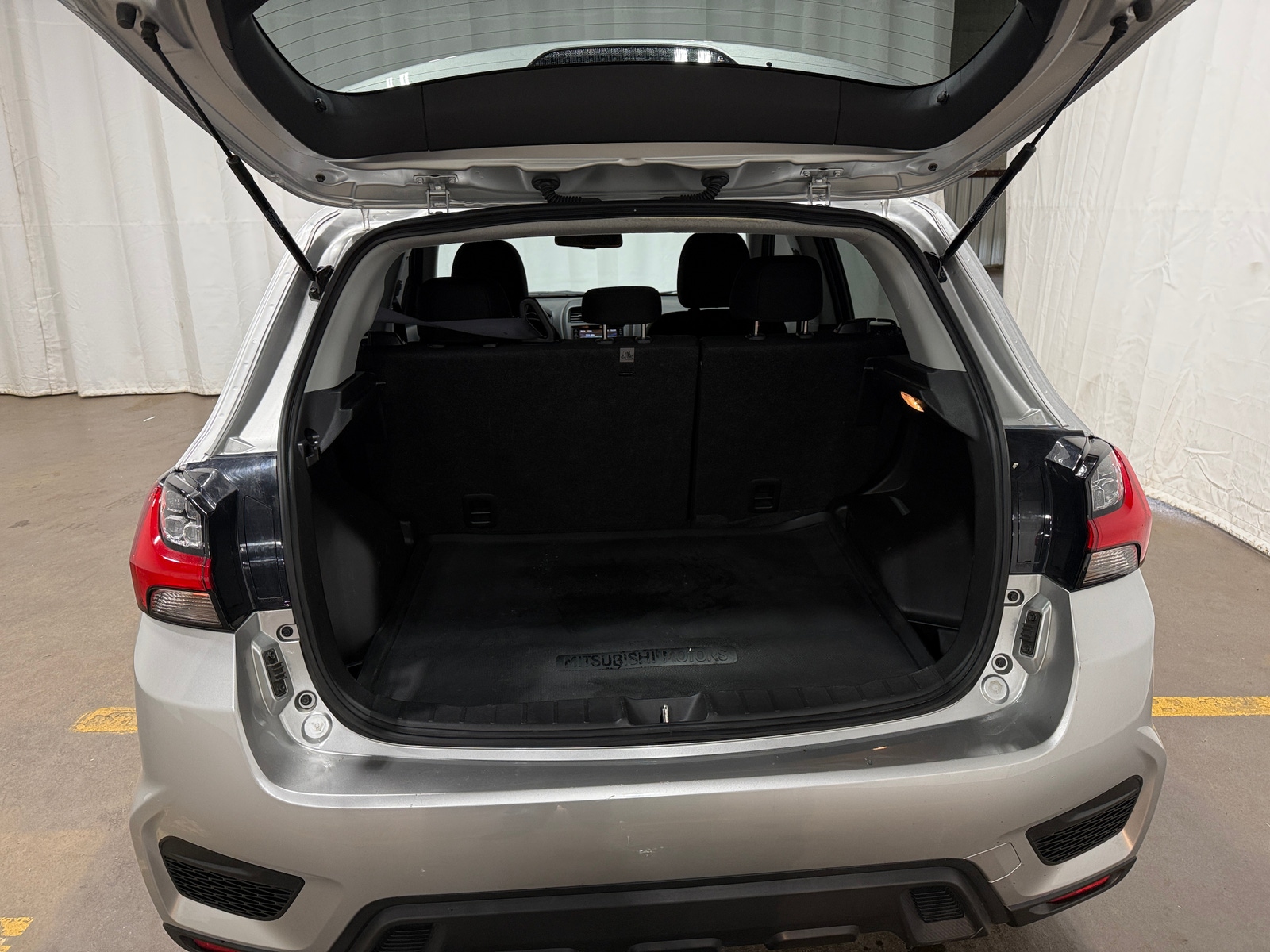 Thumbnail: 2024 Mitsubishi Outlander Sport - 7