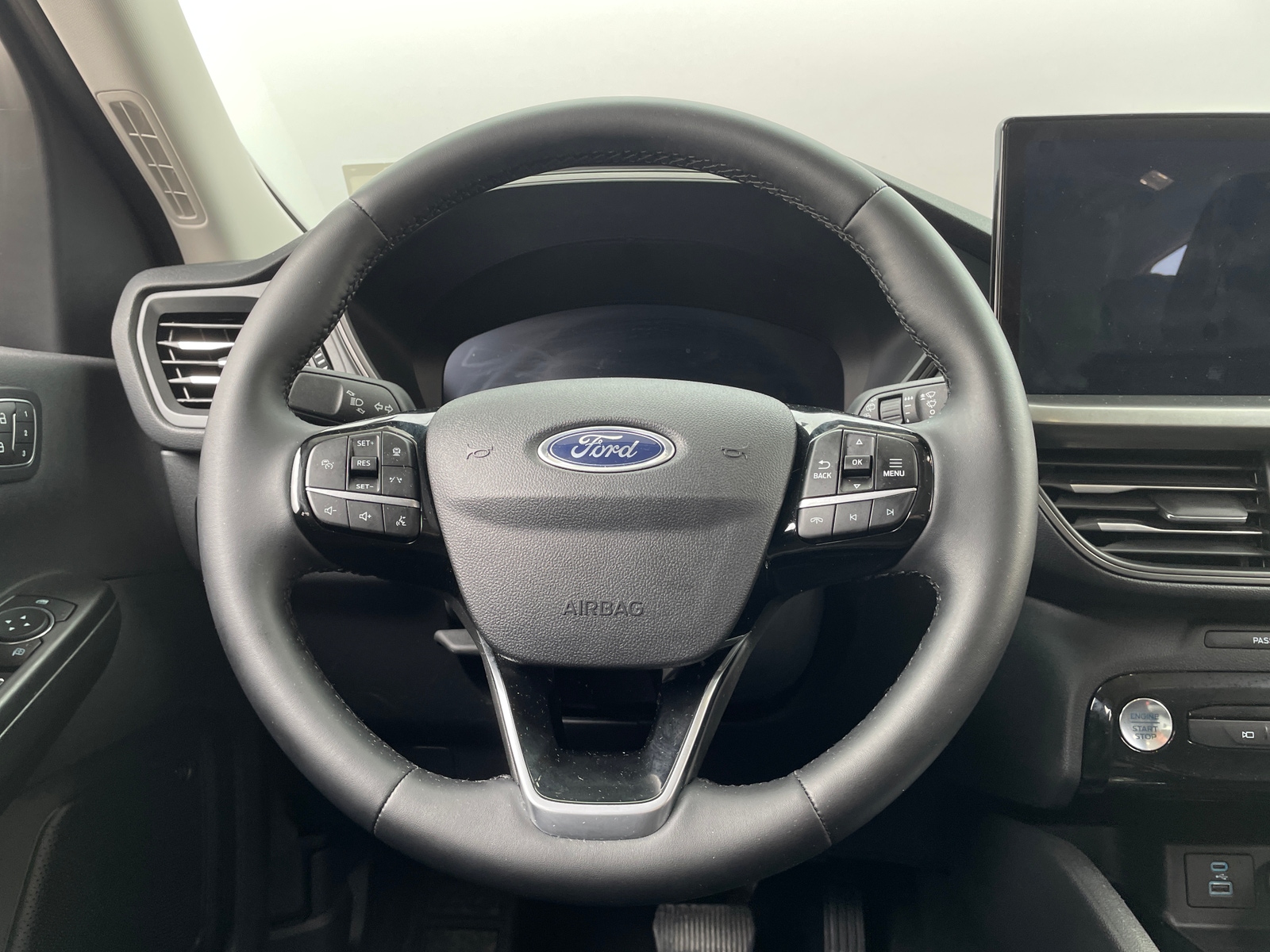 Thumbnail: 2023 Ford Escape - 5