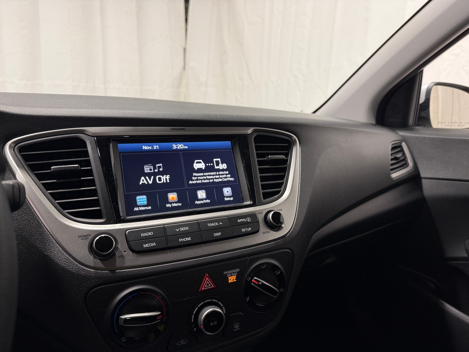 Thumbnail: 2019 Hyundai Accent - 4