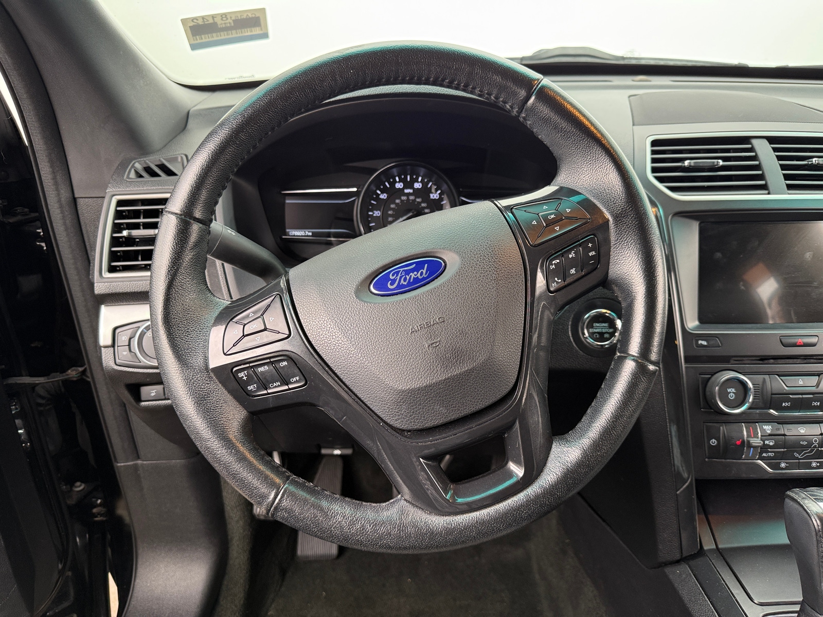 Thumbnail: 2017 Ford Explorer - 4