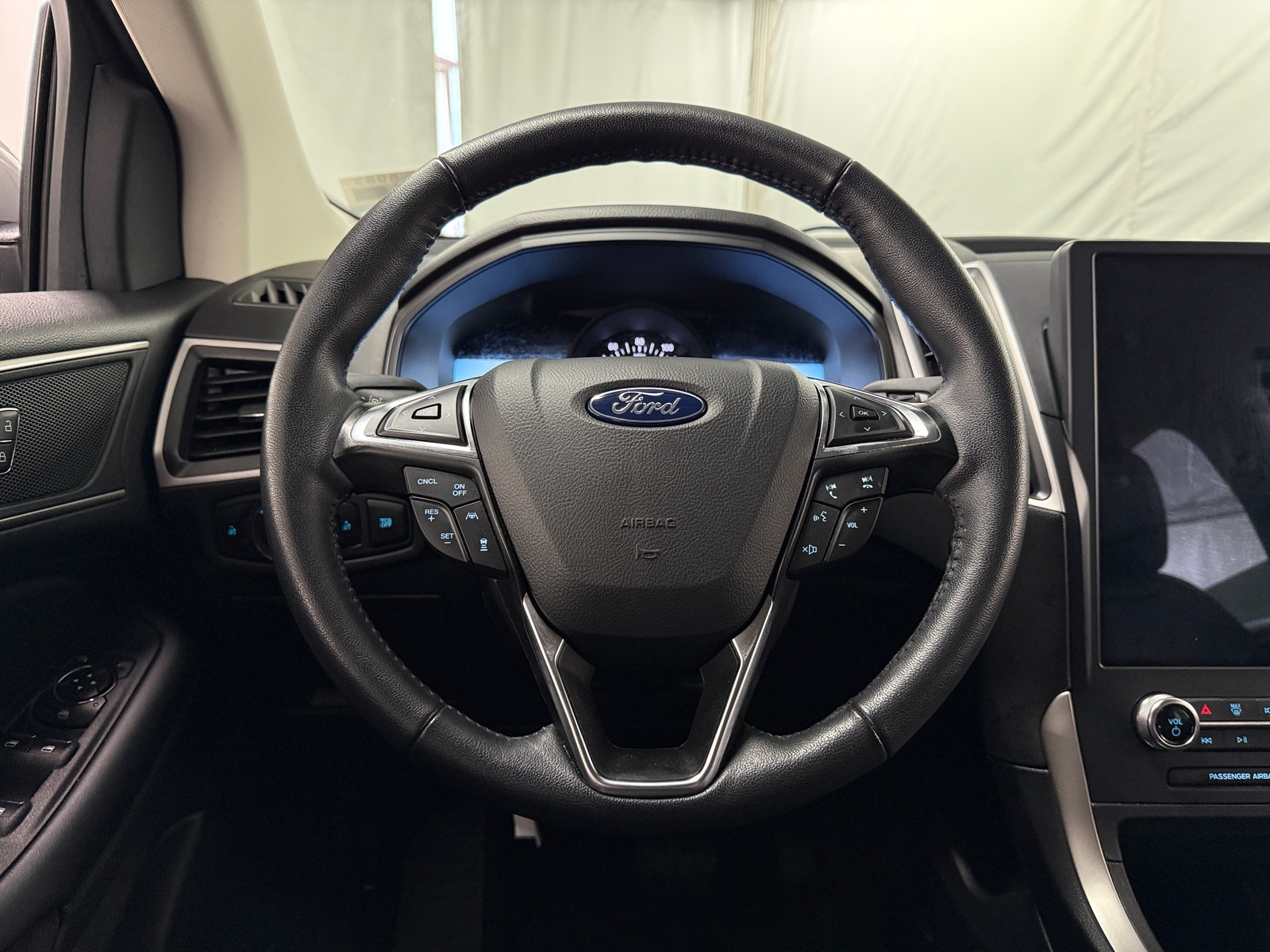 Thumbnail: 2024 Ford Edge - 4