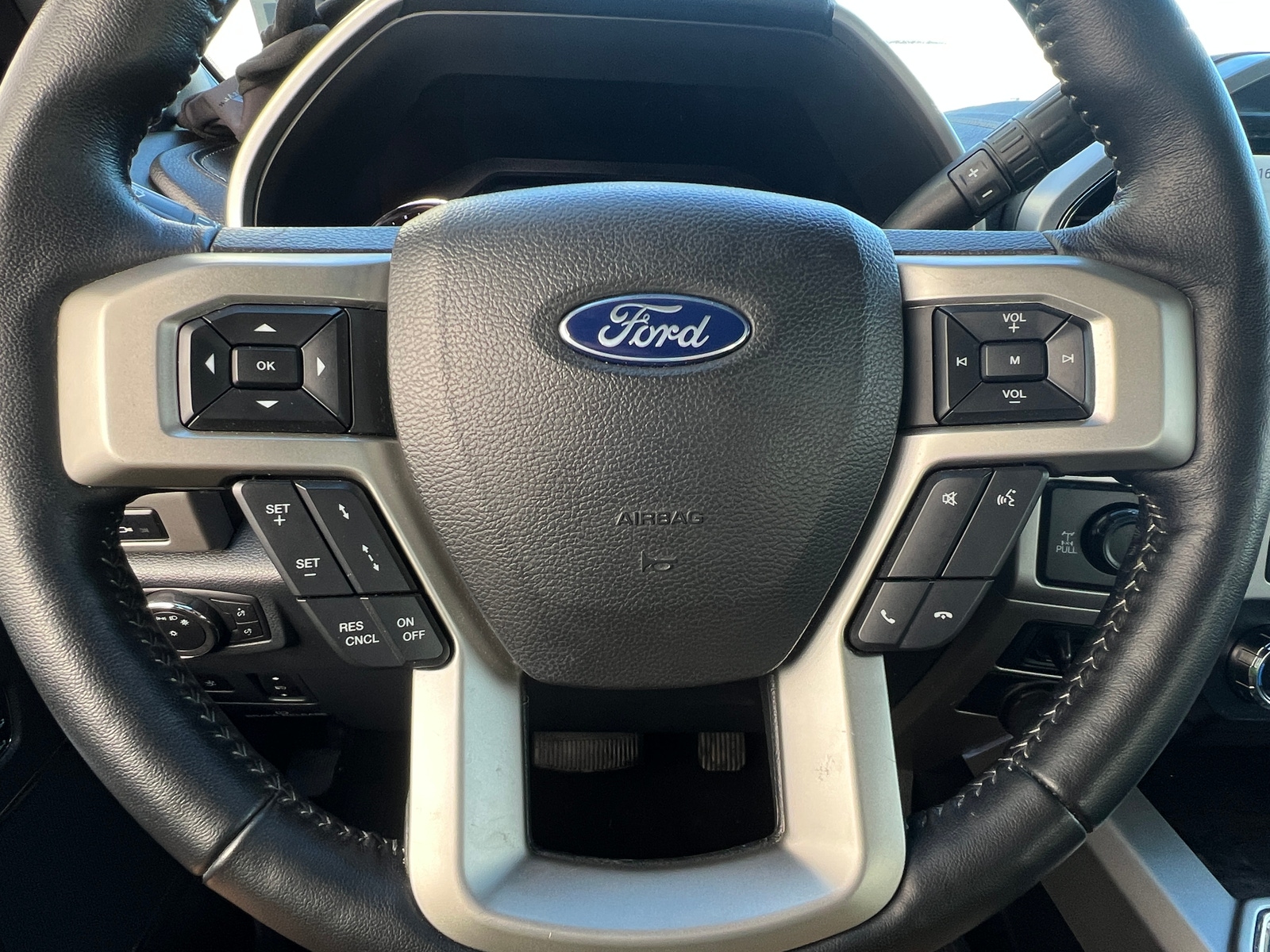 Thumbnail: 2022 Ford Econoline - 4