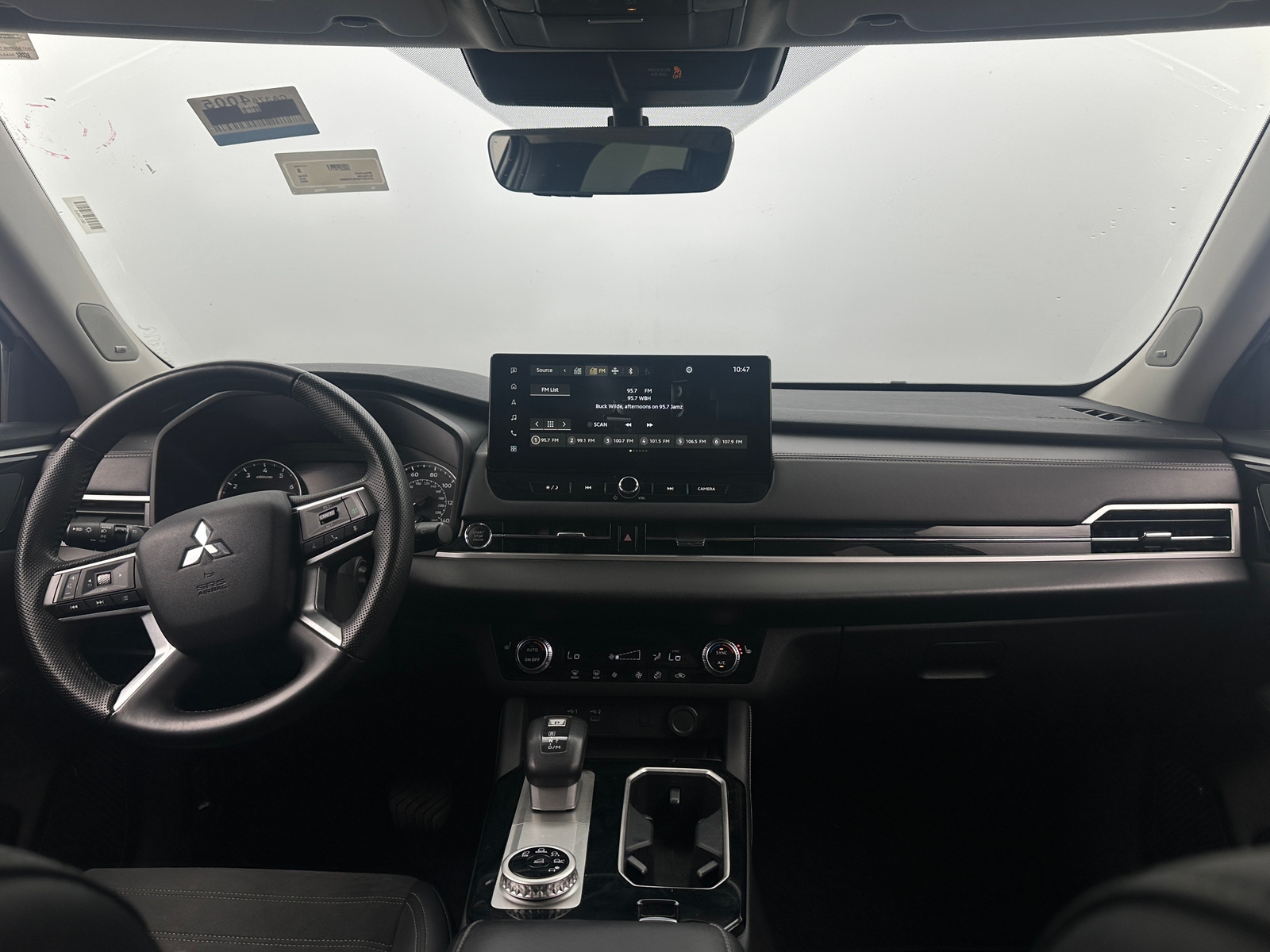 Thumbnail: 2025 Mitsubishi Outlander - 2