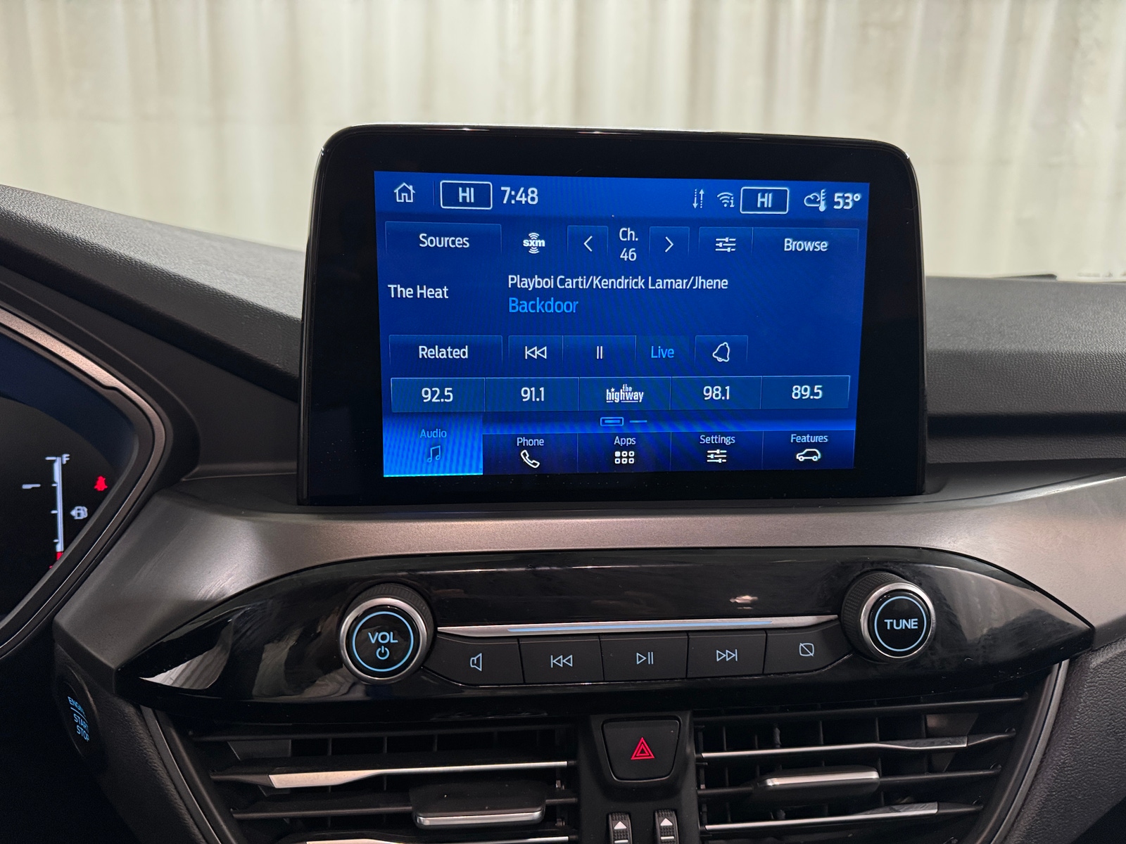 Thumbnail: 2025 Ford Escape - 4