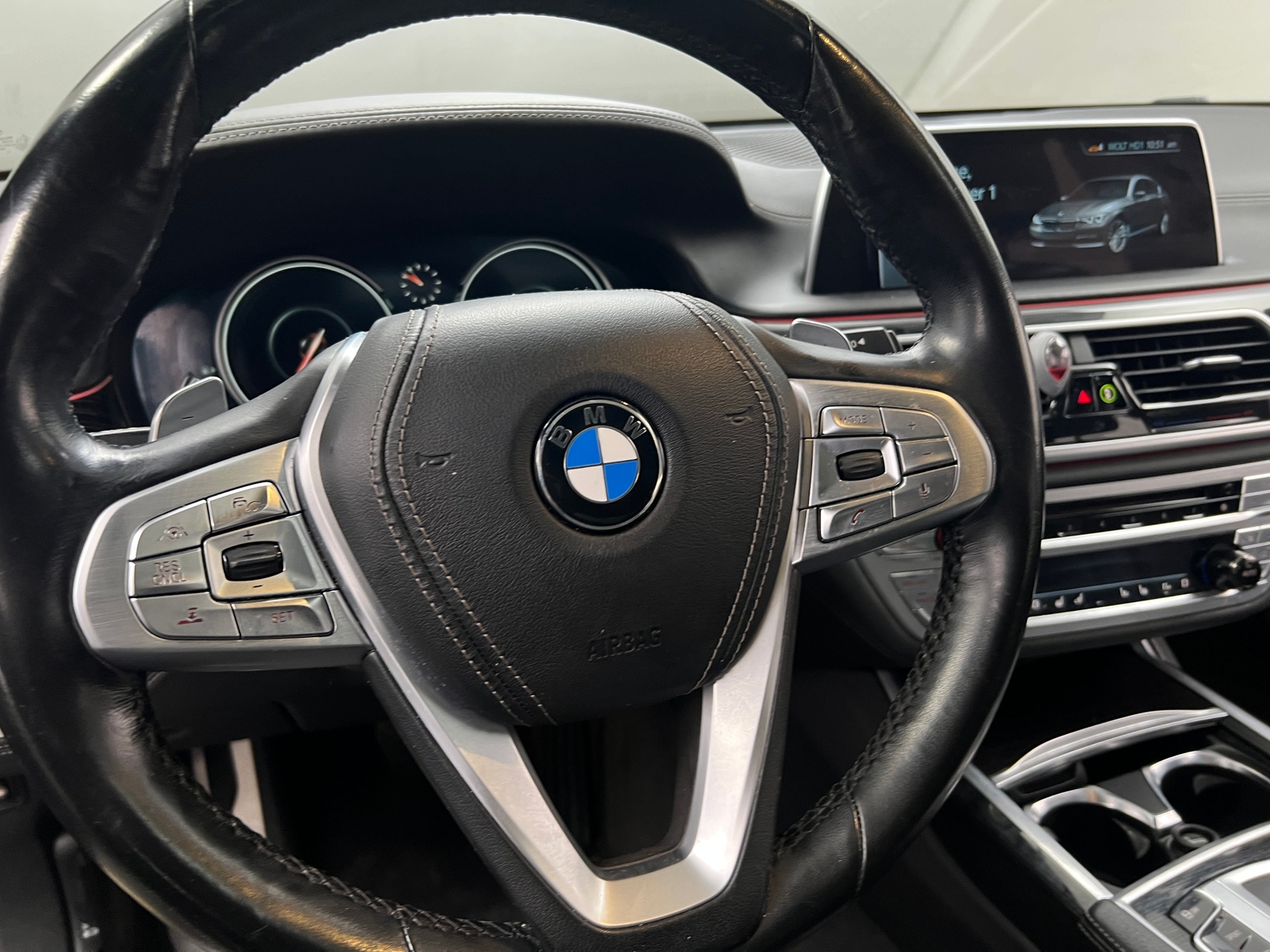 Thumbnail: 2017 BMW 7 Series - 4