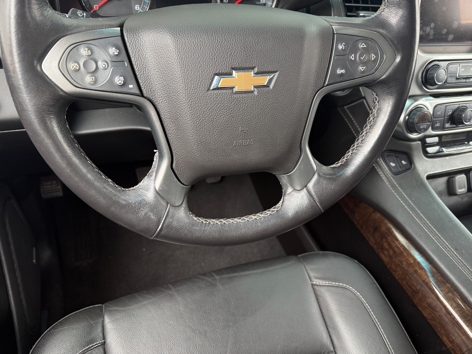 Thumbnail: 2020 Chevrolet Tahoe - 4