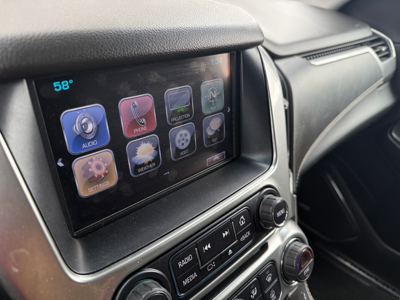 Thumbnail: 2020 Chevrolet Tahoe - 3