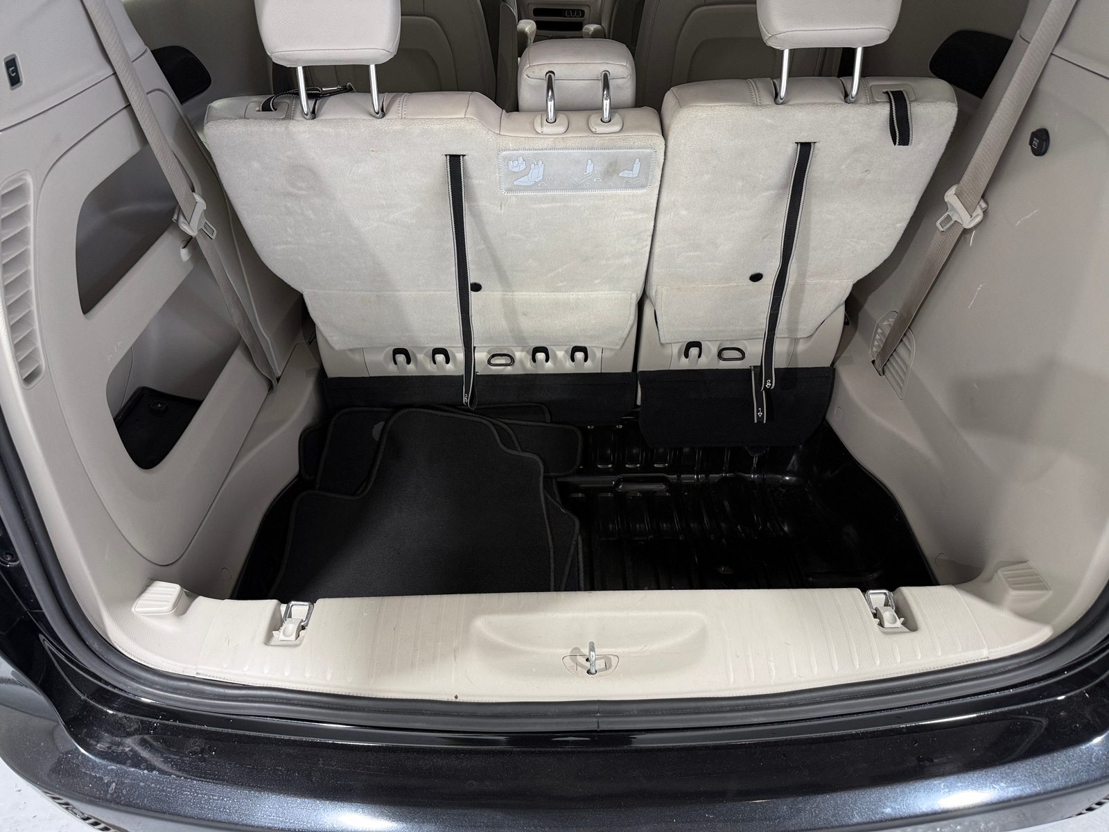 Thumbnail: 2021 Chrysler Pacifica - 6