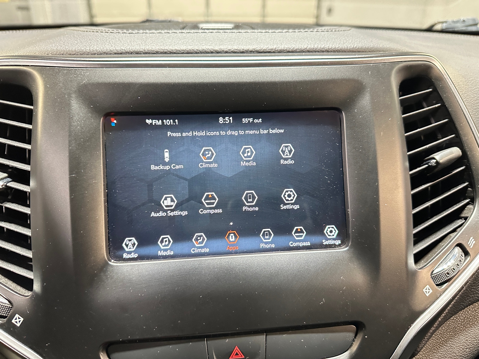 Thumbnail: 2019 Jeep Cherokee - 4