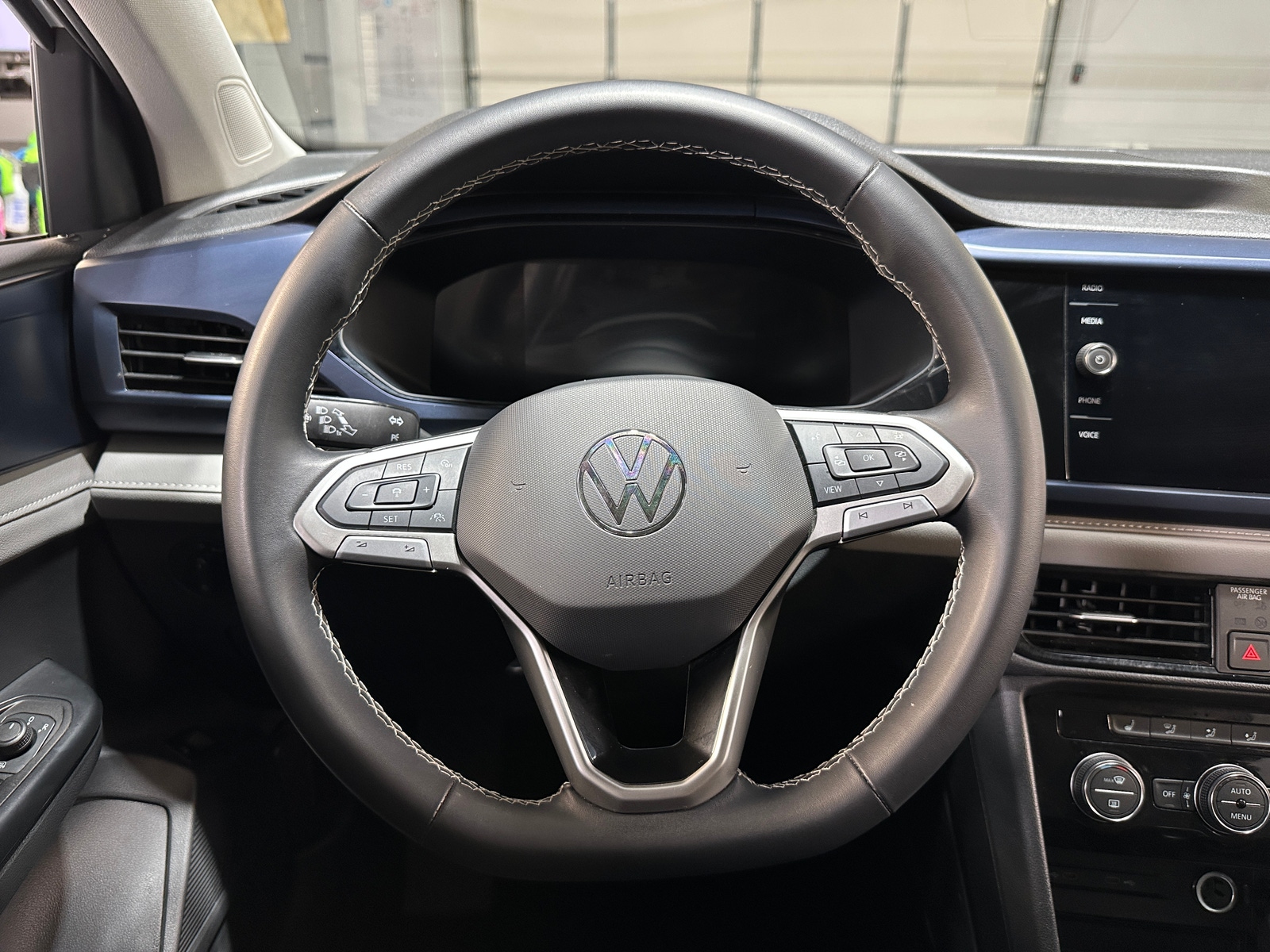 Thumbnail: 2024 Volkswagen Taos - 5