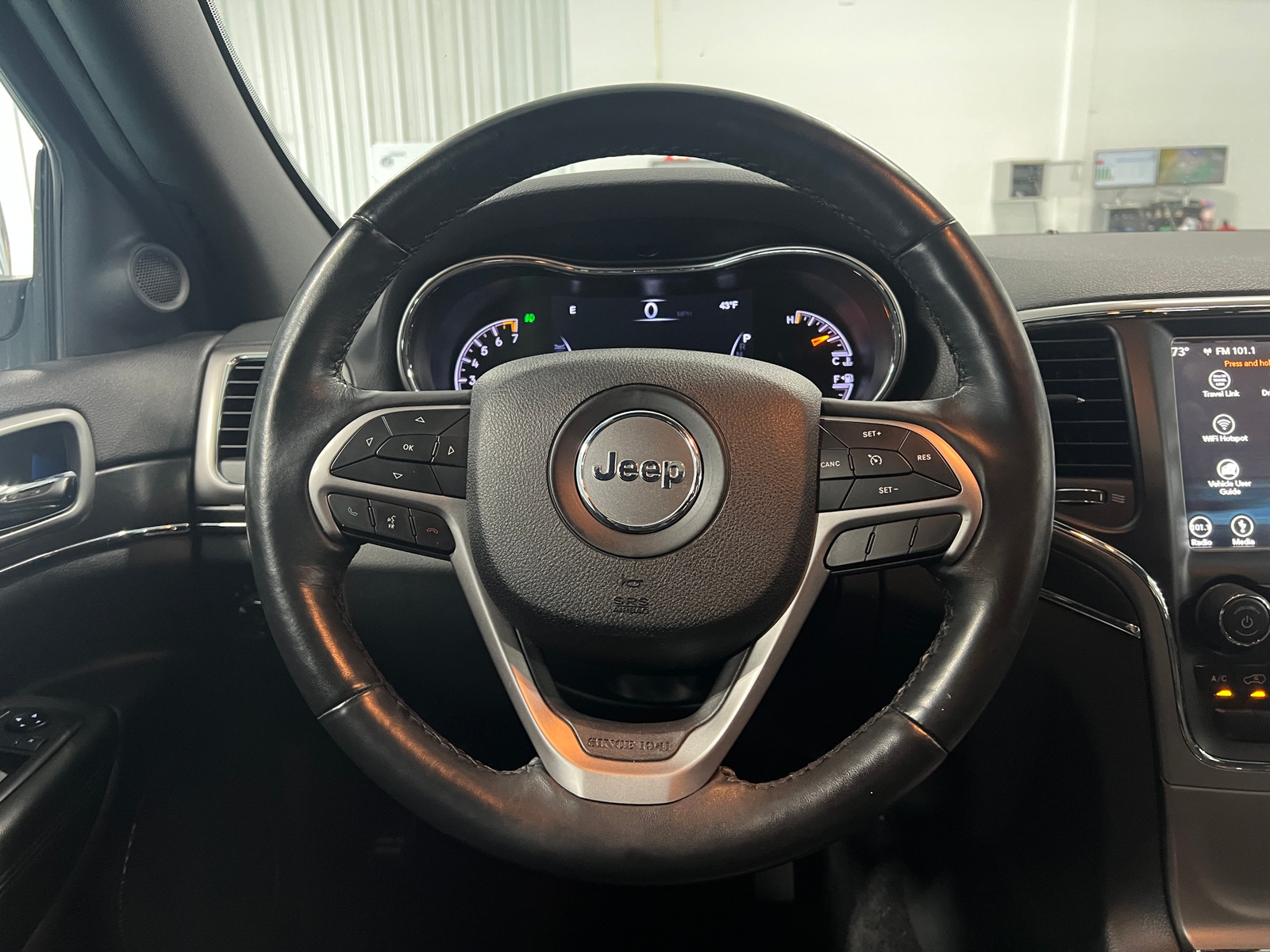 Thumbnail: 2018 Jeep Grand Cherokee - 4