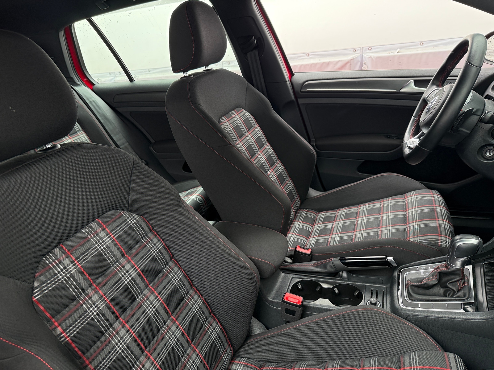 Thumbnail: 2018 Volkswagen Golf - 2