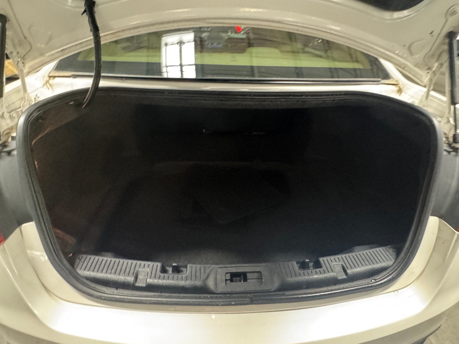 Thumbnail: 2018 Ford Taurus - 6