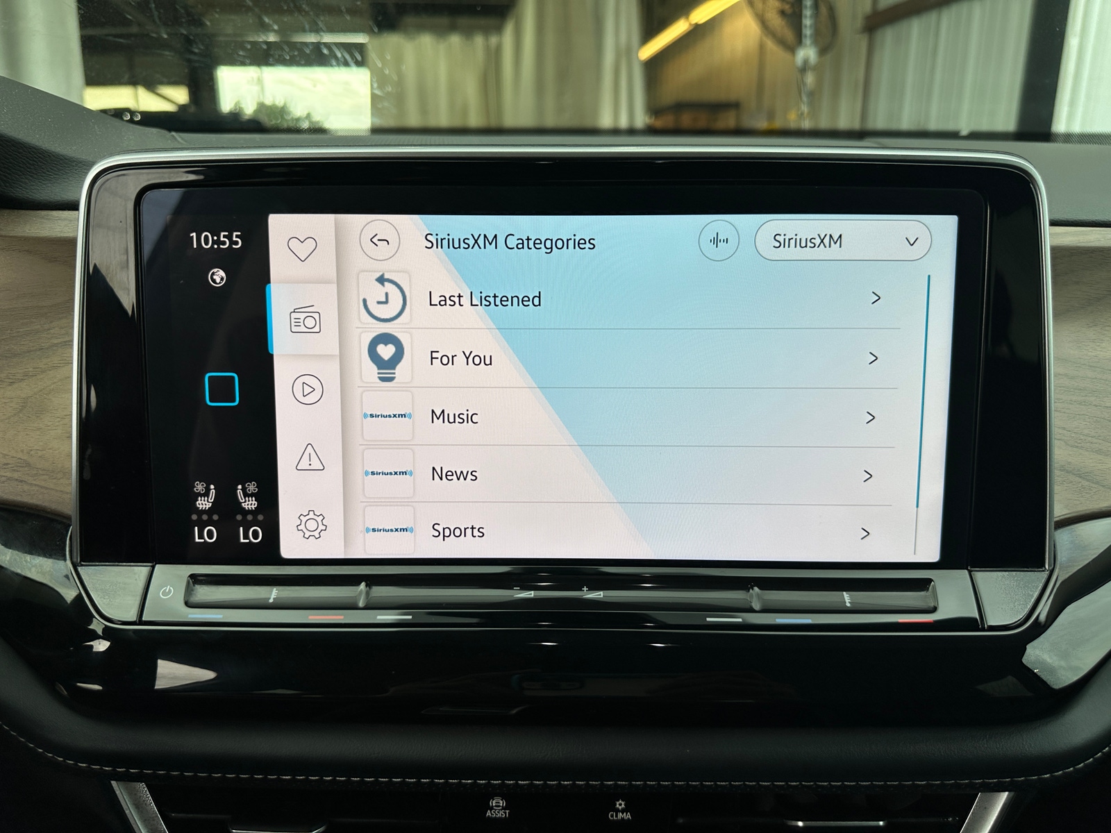 Thumbnail: 2025 Volkswagen Atlas - 3