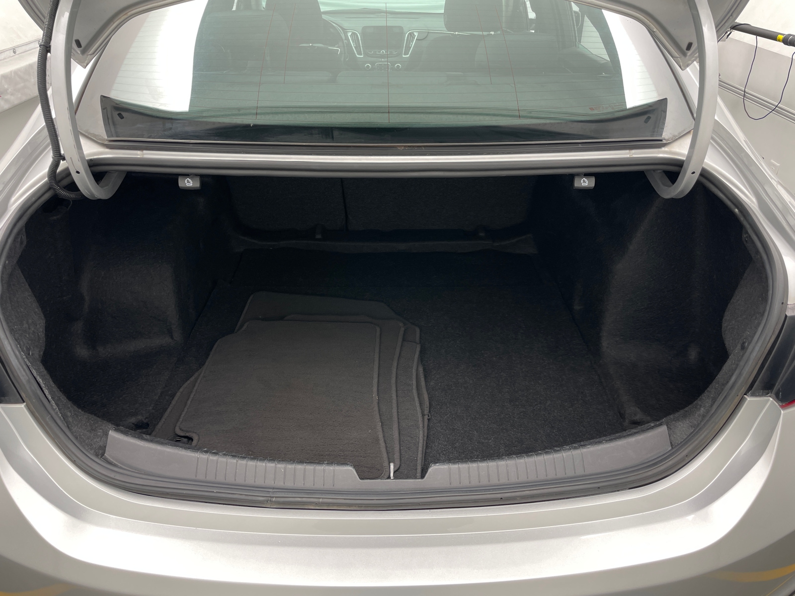 Thumbnail: 2022 Chevrolet Malibu - 7