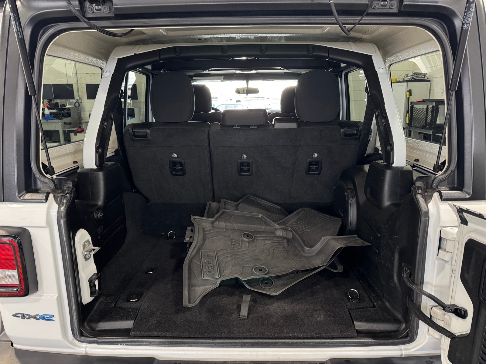 Thumbnail: 2023 Jeep Wrangler - 7