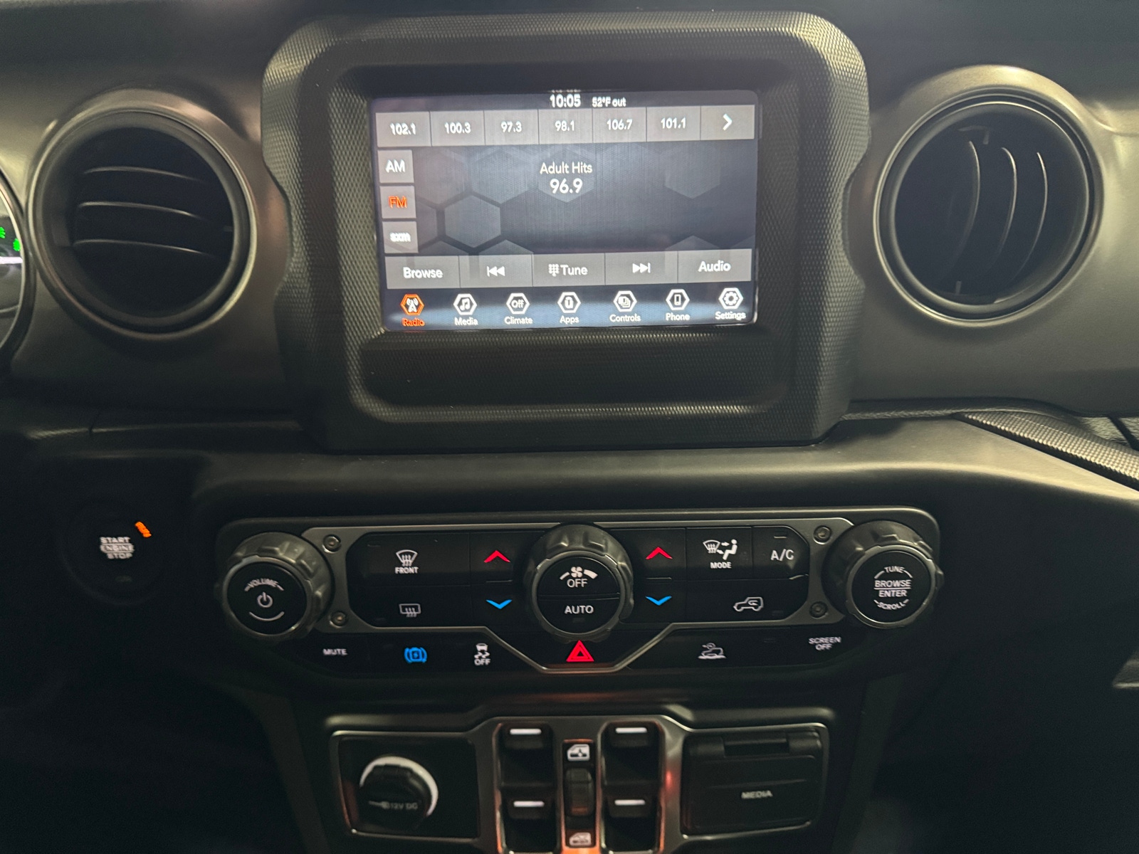 Thumbnail: 2023 Jeep Wrangler - 4