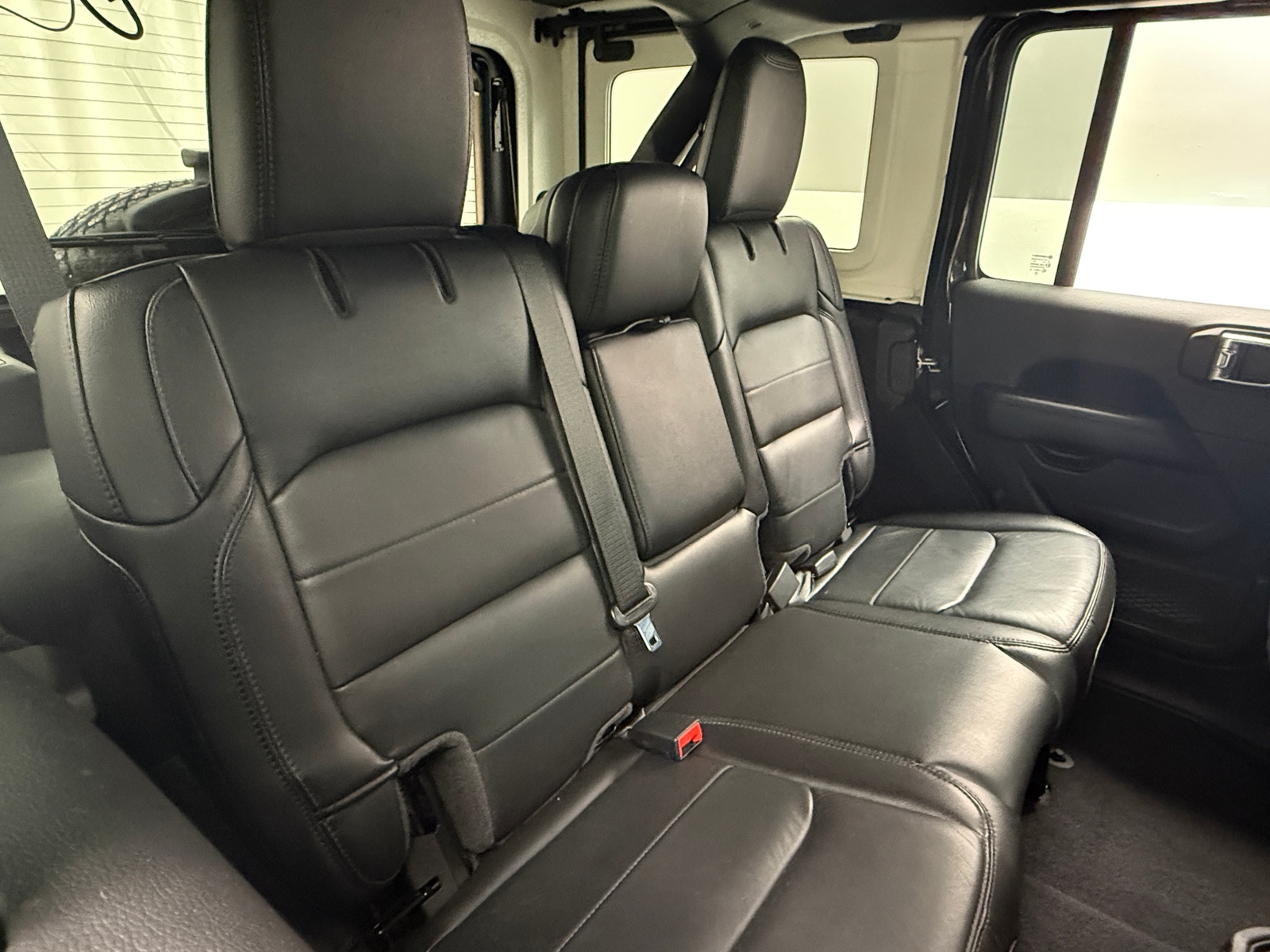 Thumbnail: 2021 Jeep Wrangler - 5