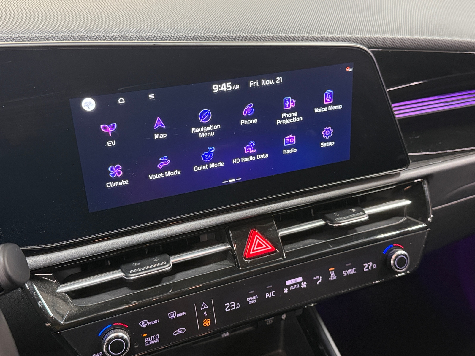 Thumbnail: 2023 Kia Niro - 3