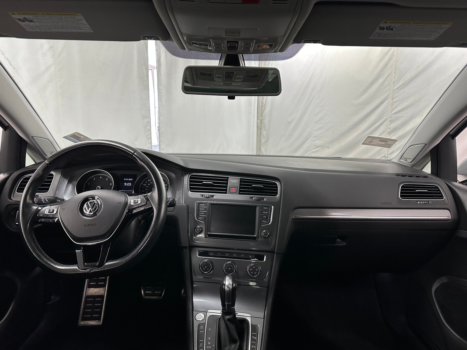 Thumbnail: 2017 Volkswagen Golf - 2