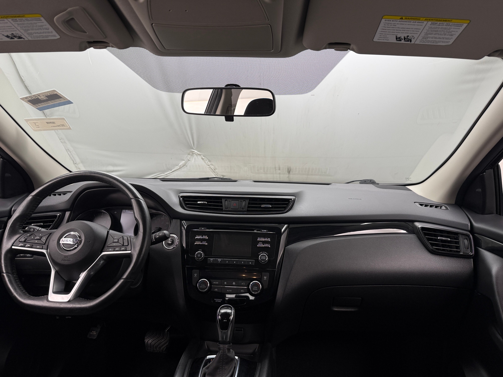 Thumbnail: 2018 Nissan Rogue Sport - 3