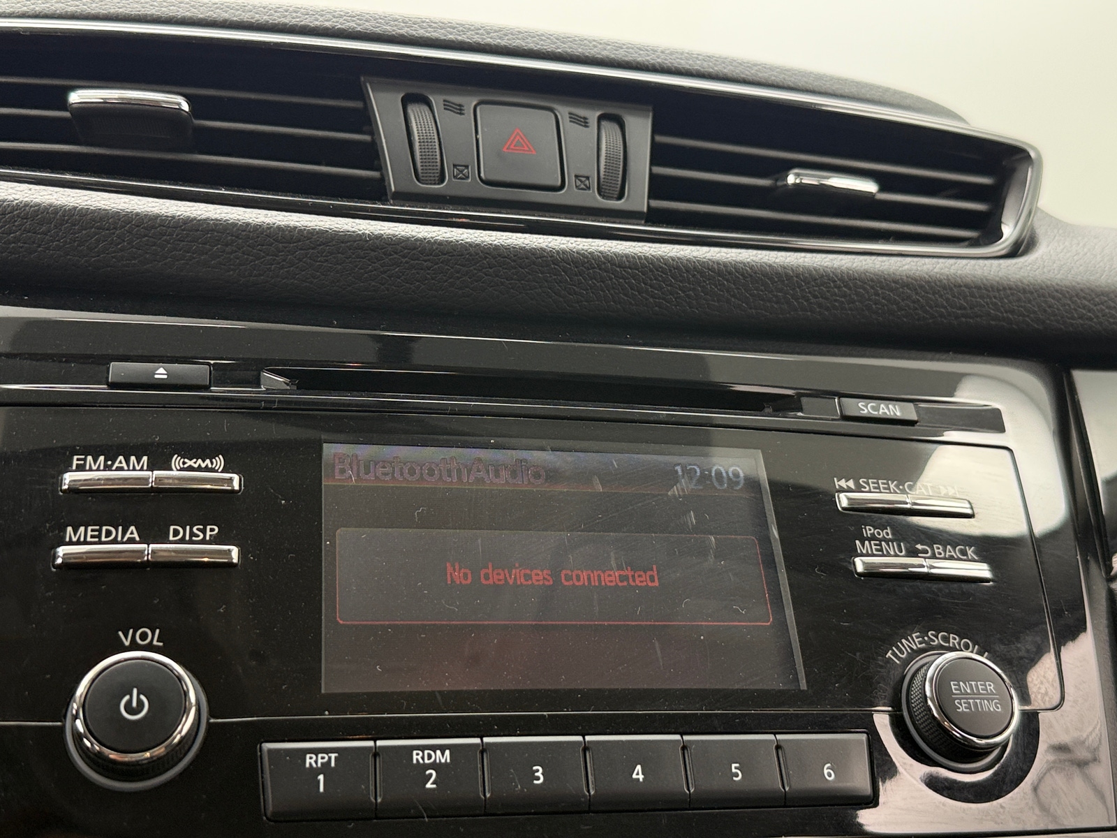 Thumbnail: 2018 Nissan Rogue Sport - 4